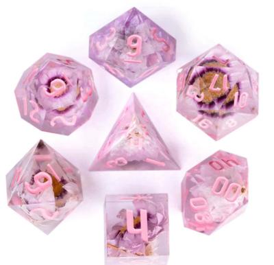 China Polyhedral Dice Set 7pcs Sharped-Edge Dnd Flower Series Dice Set Dungeons And Dragons Liquid Heart Dice With Pocket Free Role Playing Games Bag Green for sale