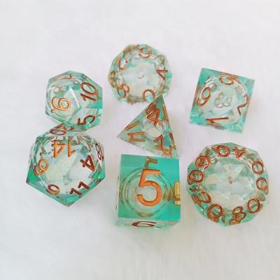 China Nontoxic. Eco-friendly Sharp Dice Liquid Core Dice Set Transparent Resin Glitter Powder Dnd Dungeons And Dragons Dice Board Game Table Game for sale