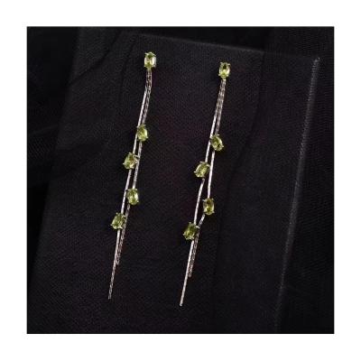 China Hiphop Natural Peridot Tassel Earrings 925 Silver Inlaid Women's Wedding Party Fashion Beautiful for sale