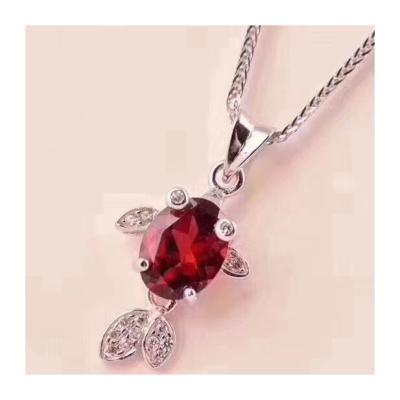 China Wholesale Price FASHIONABLE Mozambique Garnet Pendant 7*9Mm 925 18K White Gold Silver Plated Fashionable And Flexible for sale