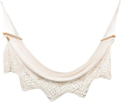 China Traditional Handmade Solid Wood 2 Person Cotton Rope Mesh Tassel Hammock With Fringe For Indoor And Outdoor for sale