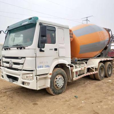 China Factory SINOTRUK HOWO 6X4 10 12 CBM Transit Mixer 9 Mix Pump Transit Cement Truck Mixing Concrete Mixer for sale