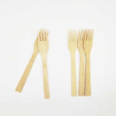 China Western Disposable Green Bamboo Knife, Fork And Spoon Set Knife And Fork Bamboo Tableware for sale