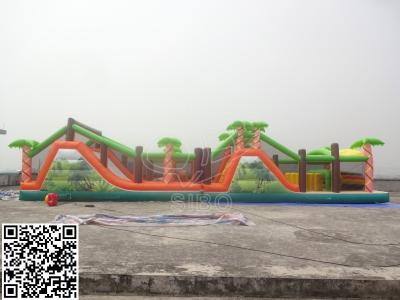 中国 巨大な森林遊園地の楽しみのための膨脹可能なスポーツのゲームの障害物コース 販売のため