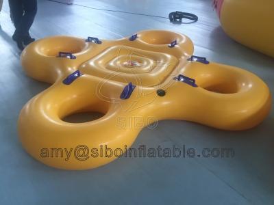 China 0,75 anillos inflables portátiles de la nadada del esquí del Pvc del tubo inflable material del agua por diversión en venta