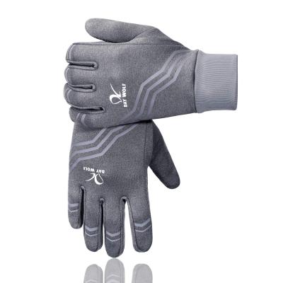 China Outdoor Day Wolf Fitness Sport Gloves Comfortable Running Winter Touch Screen Gloves for sale