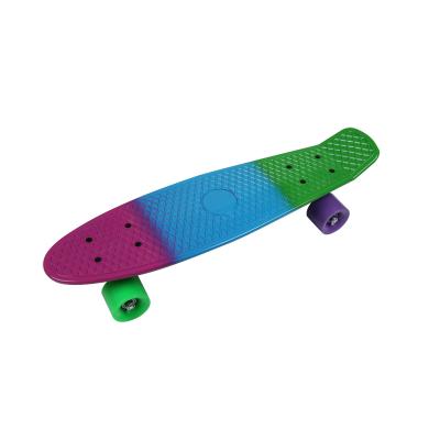 China Fashion and new design skateboard youth colorful three-color PP skateboard for sale