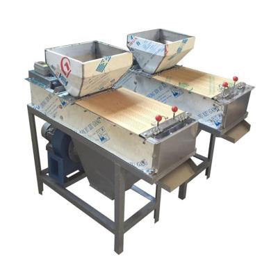 China Suitable for process of removing red coat from peanuts after roasting Best Selling Emery Roller Peanut Peeling Machine for Peanut Peeling Food Factory for sale