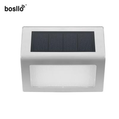 China Solar Wall Lamps with Automatic Night Activation and 1.2V 700mAh AAA Battery Capacity for sale