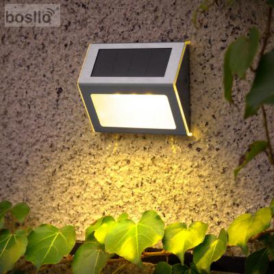 China Versatile and Convenient Solar Powered Outdoor Wall Lights 1.2V 1600mAh AAA Battery Capacity 153mm*38mm*76mm Product Size for sale