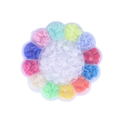 China Custom 12 Colors Flower Storage Boxed T5 Sustainable Shape Buttons Multicolor Household Kids Button Snap Button Plastic for sale