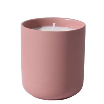 China Sustainable Handcrafted High Quality Ceramic Candle Jar With Lid Home Decoration for sale