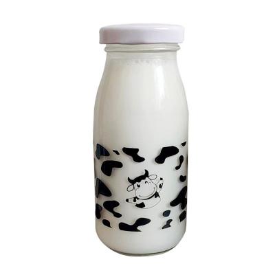 China 100ml 150ml 200ml 500ml 1000ml Order-Friendly Transparent Milk Glass Bottle With Cap for sale