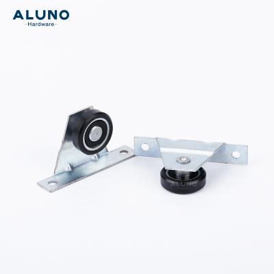 China Smoothh OEM/ODM Operation Galvanized Steel Roller Hanging Triangular Pulley Wheels for sale