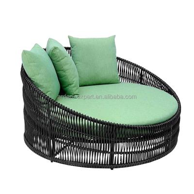 China Weather Furniture Outdoor Poolside Wicker Nest Daybed Survive Nesrest Folding Bed in Contract Outdoor Furniture Hospitality Hotel Sofa Bali Wicker Daybed for sale