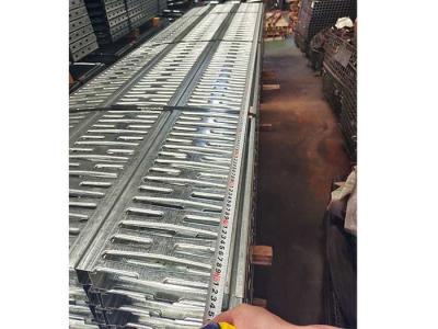 China Mezzanine floor Perforated Steel open Planks floor gratings for sale