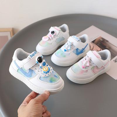 China Lightweight OEM Nian Shoes Pour Mesh Breathable Simple Children's Gym Cartoon Astronaut Mesh Shoes for sale