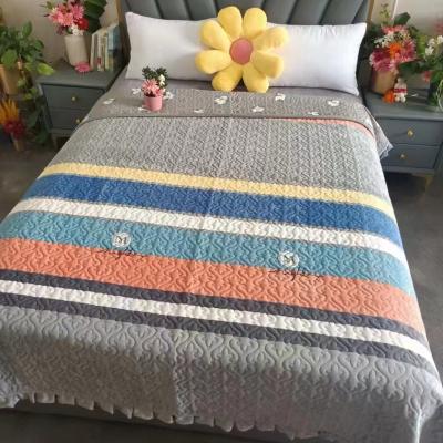 China Home Textiles Home Textiles Bedding Milk Velvet Small Flower Bedspread Wholesale Soft And Durable Edge Super Warm Home Comfort Sheets for sale