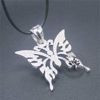 China Necklace Pendants Stainless Steel Material Silver Color Butterfly Shape Metal Charm Pendant for sale