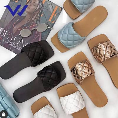 China Fashion trend ready to ship flat clear fancy sandals for ladies summer shoes fashion flat sandals for sale