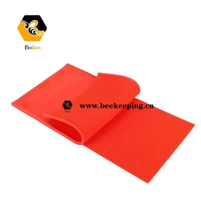 China Beekeeping Wholesale Silicone Mold Press Base Beehive Beehive Flexible Wax Comb Base Covers Compression Press Formwork for sale