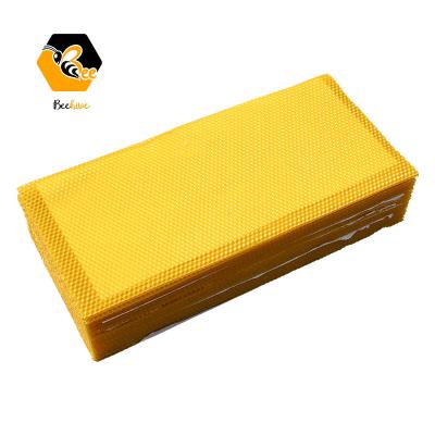 China Wholesale Best Quality Bulk Organic Yellow 100% Pure Natural Bee Farm Food Grade Beeswax Base Sheet Bees Wax Honeycomb Sheets for sale