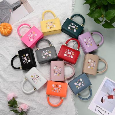 China Fashion ladies handbag set women shoulder 2021 luxury fashion make up unique pattern design handbag for sale