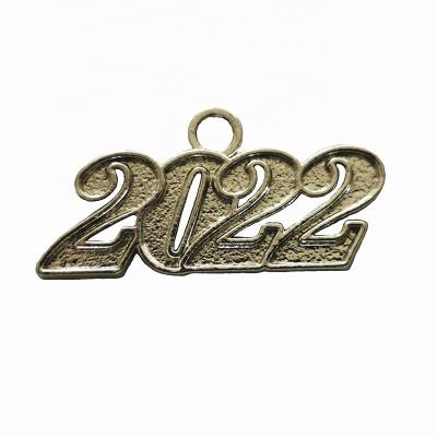 China Factory wholesale fashionable 2022 year round charm for graduation dresses souvenir for sale