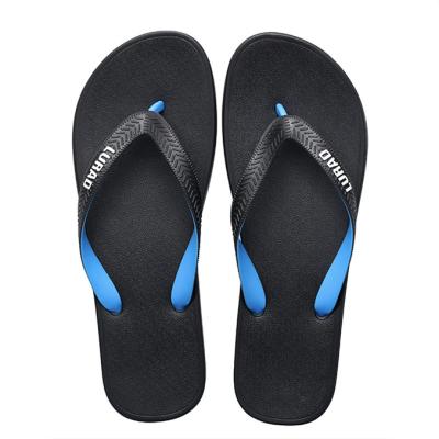 China New Fashion Men's Beach Sandals Men's Outdoor Slippers Custom Made Flip Flops Fashion Trend Design Men's Outdoor Slippers for sale