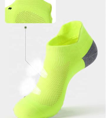 China Breathable Outdoor Sports Socks Men And Women Moisture Printing Wicking Running Socks for sale