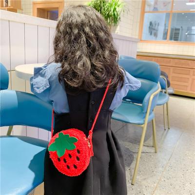 China New Fashion Toddler Cute Mini Strawberry Baby Strawberry Shoulder Messenger Bag Coin Purse Dratini Plush Cartoon Kids for sale