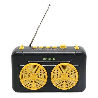 China No Multifunctional BT Audio Subwoofer Retro Radio With Solar Panel Panel Speaker for sale