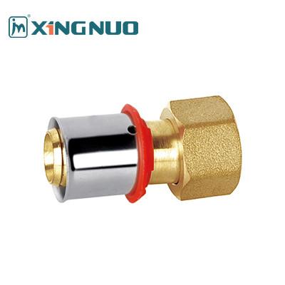 China 1/2 Acoplamento de compressão de latão cromado com alça redonda para aplicações aquáticas Acoplamentos PEX Red Socket Elbow Tee à venda