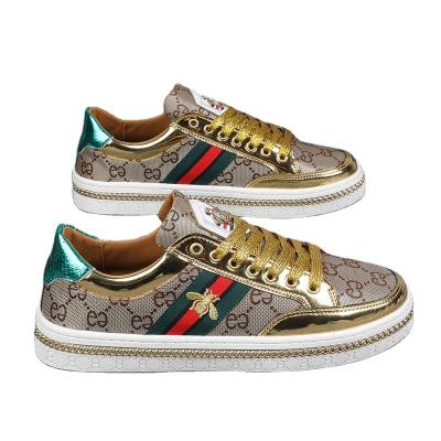 China Fashion Trend Men's Fashion Designer Sneakers Outdoor Walking Sports Luxury Women Summer Casual Shoes Bee Embroidery for sale