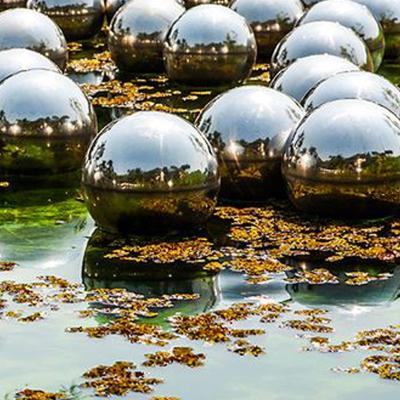 China Decoration Stainless Steel Metal Globe Hollow Metal Staring Outdoor Ball Decoration Garden Balls Decorations for sale