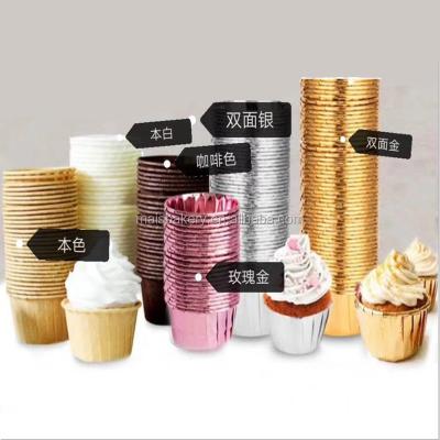 China Disposable Medium Large Food Grade Gold Pleated Paper Baking Cups for sale