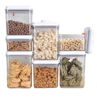 China Freshness Preservation 3200ml Large Capacity Open And Airtight Leakproof Easy Easy Close UP Lid Pet Food Keeping Storage for sale