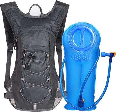 China Newest Fashinable Hydration Pack Small Hiking Backpack With 70 Ounce 2L Water Bladder For Cycling Camping Climbing Running Hiking Recycling for sale