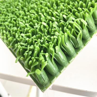 China Washable 24mm-26mm PE Gold Mining Grass High Efficient Carpet Grass Gold Mini GE for sale