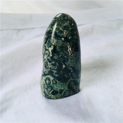 China China natural growen big size polished malachite stone decoration stone for sale