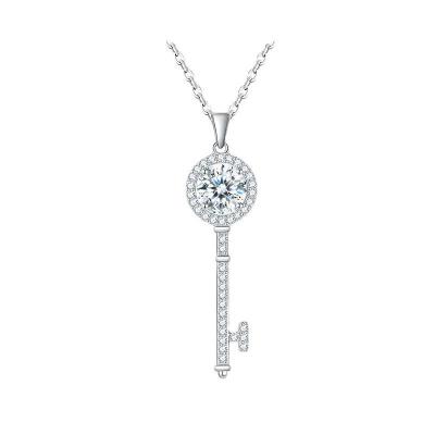 China Vintage Wholesale 925 Sterling Silver vvs Diamond Moissanite Pendants 18K Gold Plated Christmas Hear Key Chains Necklace Jewelry for sale