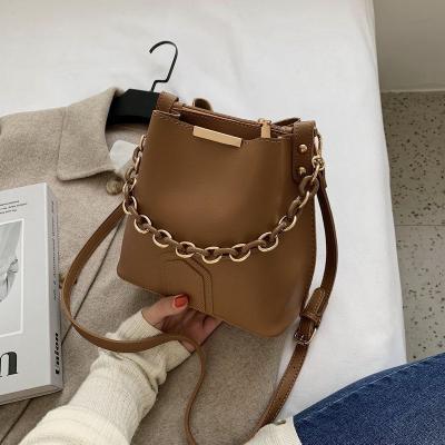 China Vintage Fashion Hot Selling Cross - 2021 Summer Women Vintage Bucket Chain Shoulder Bag Large Body Women for sale