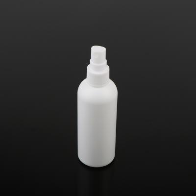 China Travel Recyclable PE White Plastic Spray 100ml Bottles For Cosmetic Makeup Toner for sale