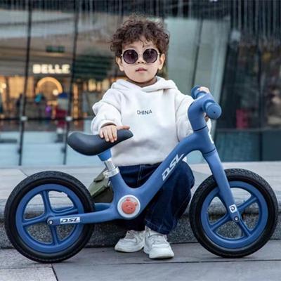 China New Design 12 Inch Green Kids Top Quality Lightweight Carbon Steel Balance Bike for sale