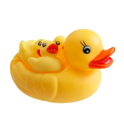 China High Quality Classic Animal Bath Toy Yellow Rubber Duck Duck Family Rubber Duck Hot Sale Vinyl Material Eco-Friendly Bath Toy Soft for sale