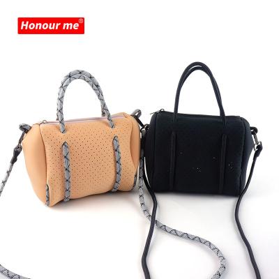 China Lady Customize Neoprene Bags Material Weekly Bag Neoprene Bags Waterproof Gym Handbag For Woman for sale