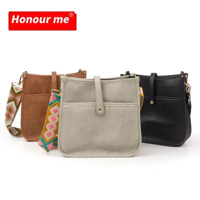 China 2021 Fashion Universal Eco-Friendly Leather Bag Sling Shoulder PU Bag Autumn And Winter Cross - Body Bag for sale