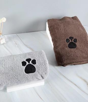 China Viable Dog Towel Hot Sale Dog Bath Cleaning Towel Super Absorbent Quick Drying Custom Embroidered Logo Microfiber Pet Towel for sale