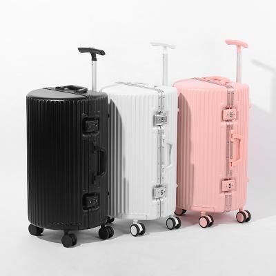 China High Quality Lightweight PP Trolley Bags 100% New PP Hard Shell Travel Bag Luggage Set for sale