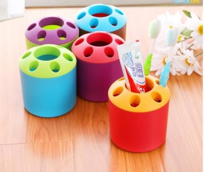 China cute &simple mult-function silicone/rubber/ plastic desk pen & brush holders&container box for sale